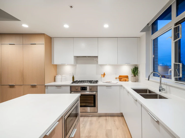 310-5080 Quebec Street, Vancouver, BC, V5W 2N2 - 11