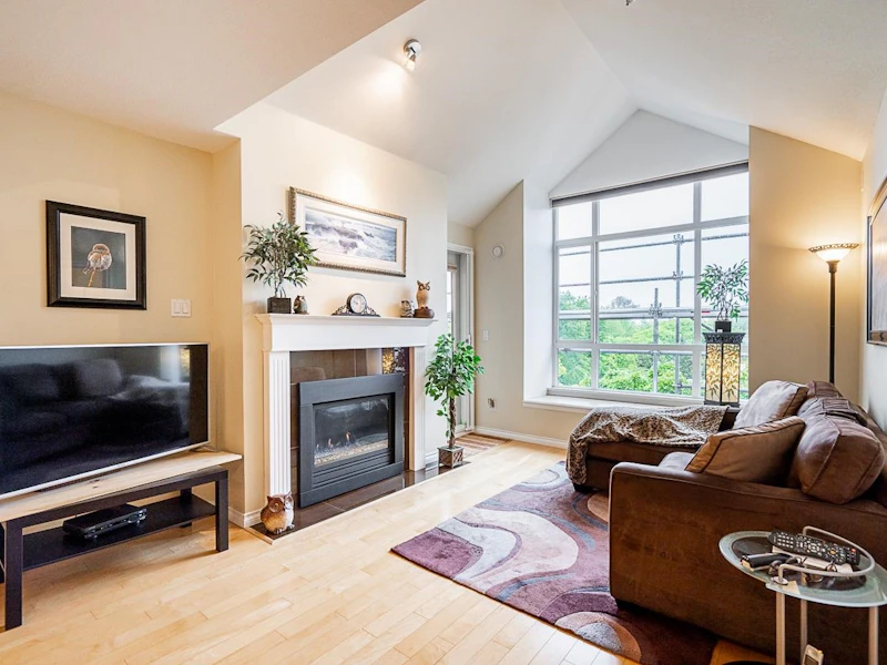 401 - 6893 Prenter Street, Burnaby BC V5E 4L3