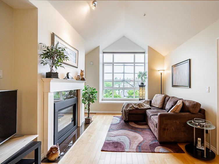 401-6893 Prenter Street, Burnaby, BC, V5E 4L3 - 3