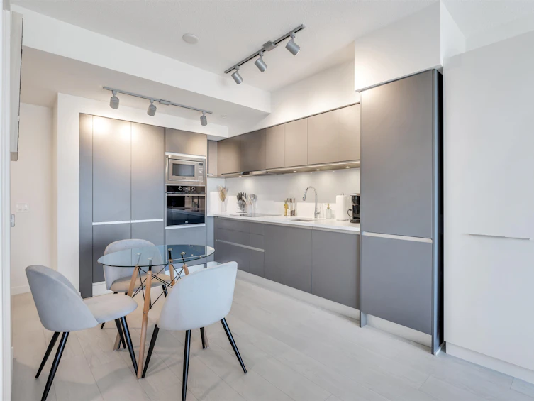 911-180 East 2 Avenue, Vancouver, BC, V5T 0K4 - 5