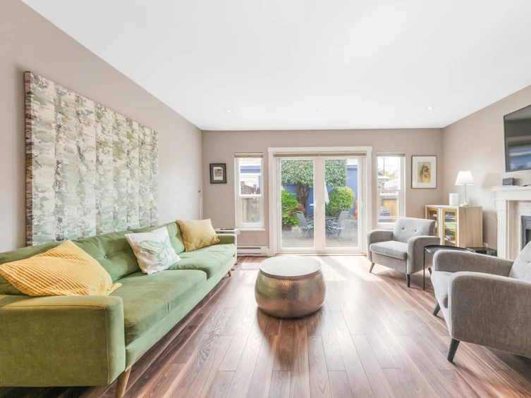 90 West 16th Avenue, Vancouver, BC, V5Y 1Y6 - 4