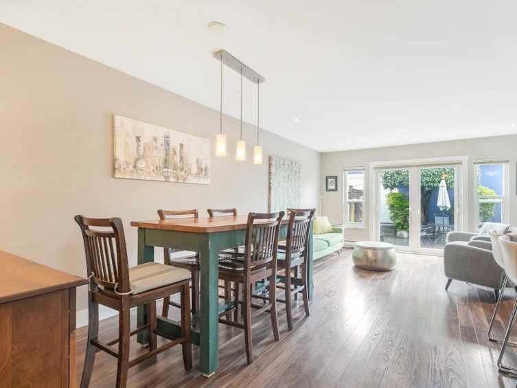 90 West 16th Avenue, Vancouver, BC, V5Y 1Y6 - 9