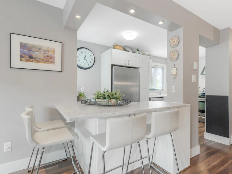 90 West 16th Avenue, Vancouver, BC, V5Y 1Y6 - 11
