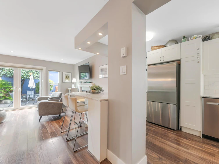 90 West 16th Avenue, Vancouver, BC, V5Y 1Y6 - 12