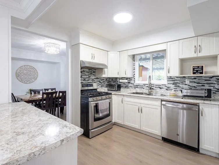 9565 Dawson Crescent, Delta, BC, V4C 5H1 - 8