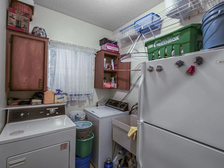 2920 Camrose Drive, Burnaby, BC, V5A 3W9 - 33