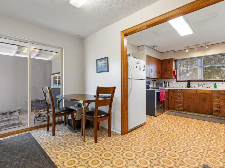 9490 Menzies Street, Chilliwack, BC, V2P 5Z4 - 8