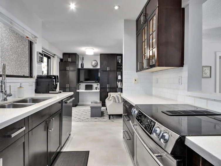 975 Old Lillooet Road, North Vancouver, BC, V7J 2H5 - 19