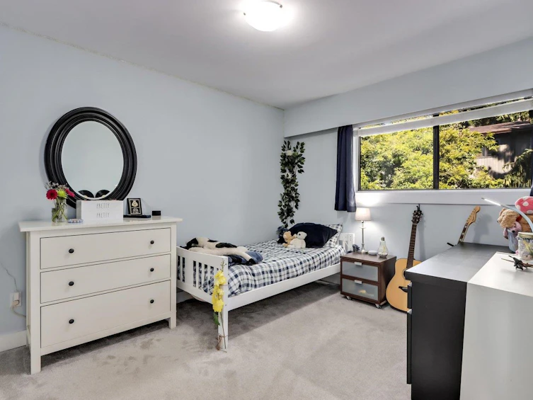 975 Old Lillooet Road, North Vancouver, BC, V7J 2H5 - 25