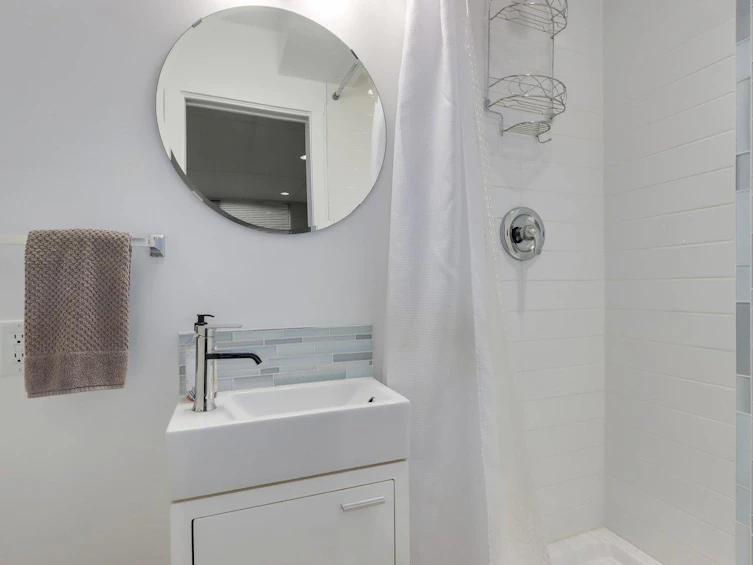 975 Old Lillooet Road, North Vancouver, BC, V7J 2H5 - 35