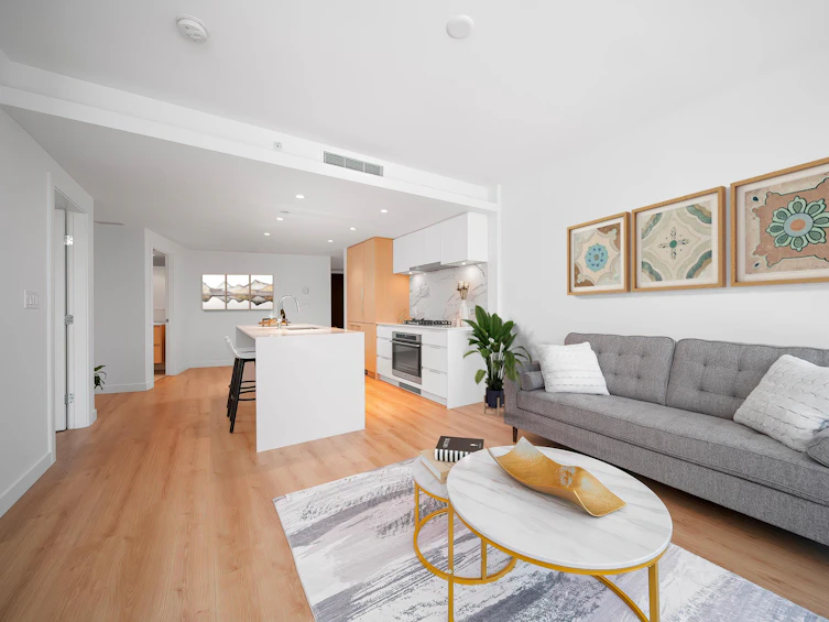 511-1500 Fern Street, North Vancouver, BC, V7J 0E6 - 2