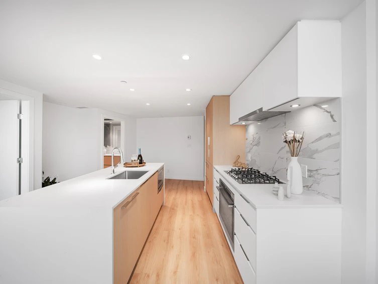 511-1500 Fern Street, North Vancouver, BC, V7J 0E6 - 8