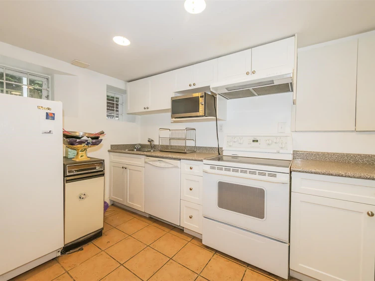 1453 Laurier Avenue, Vancouver, BC, V6H 1Z2 - 19