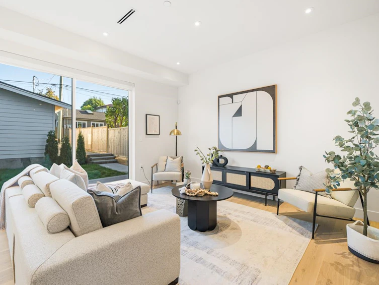 32 E 37th Avenue, Vancouver, BC, V5W 1E2 - 5