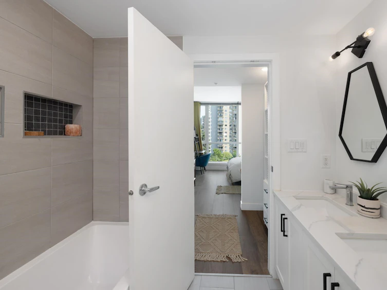 1601-188 East Esplanade Avenue, North Vancouver, BC, V7L 4Y1 - 25