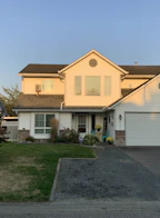 5872 Glendale Drive