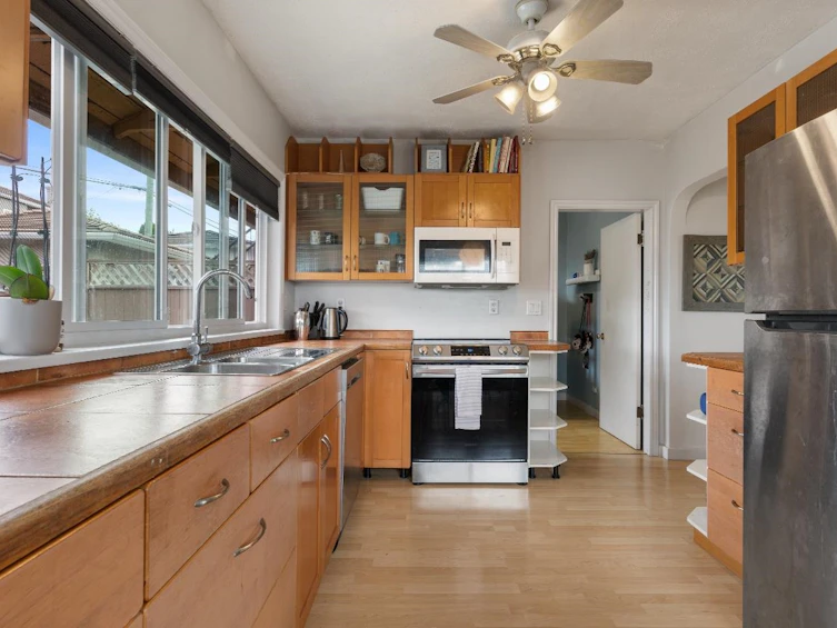 1559 E 41st Avenue, Vancouver, BC, V5P 1K3 - 8
