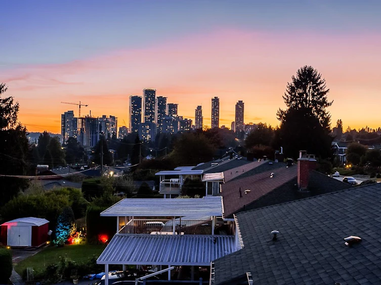 6050 Buchanan Street, Burnaby, BC, V5B 2S2 - 29