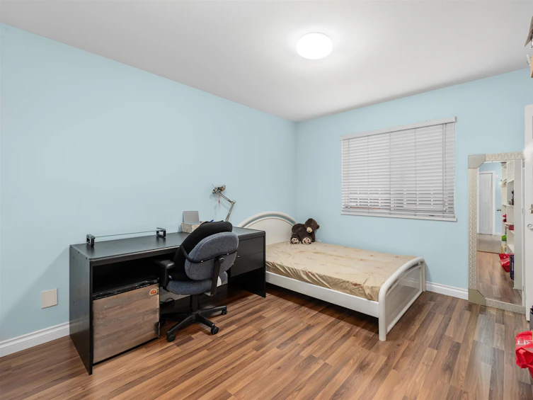 22551 Mclean Avenue, Richmond, BC, V6V 2P7 - 18