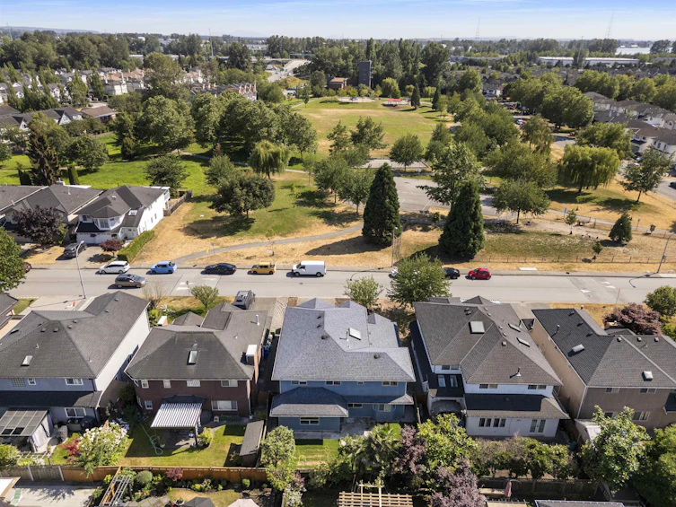 22551 Mclean Avenue, Richmond, BC, V6V 2P7 - 32