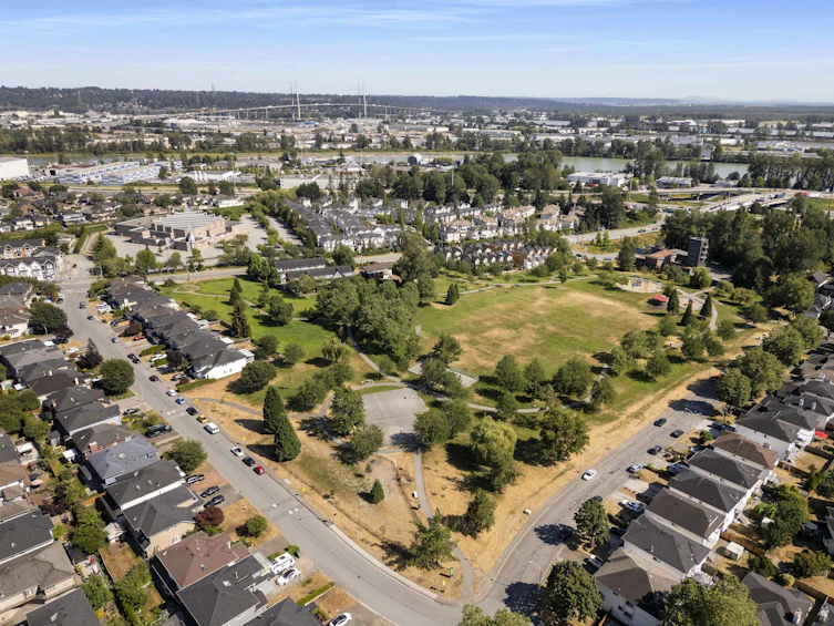 22551 Mclean Avenue, Richmond, BC, V6V 2P7 - 33