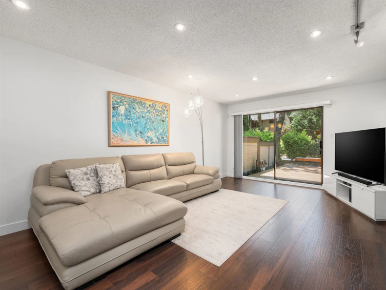 5713 Mayview Circle, Burnaby, BC, V5E 4B7 - 2
