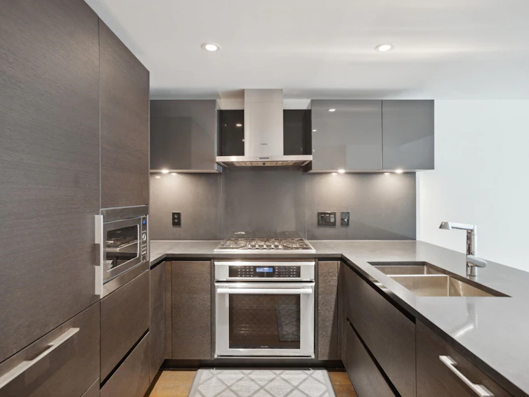 605-1571 W 57th Avenue, Vancouver, BC, V6P 0H7 - 5