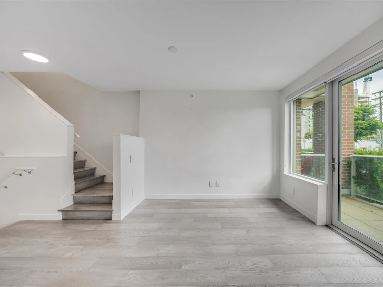 103-15165 Thrift Avenue, Surrey, BC, V4B 0C1 - 19