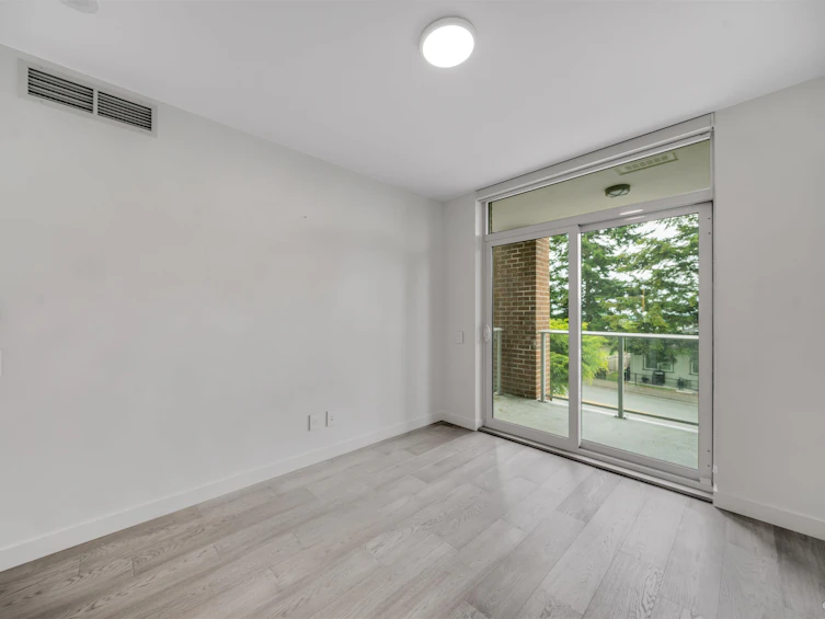 103-15165 Thrift Avenue, Surrey, BC, V4B 0C1 - 26