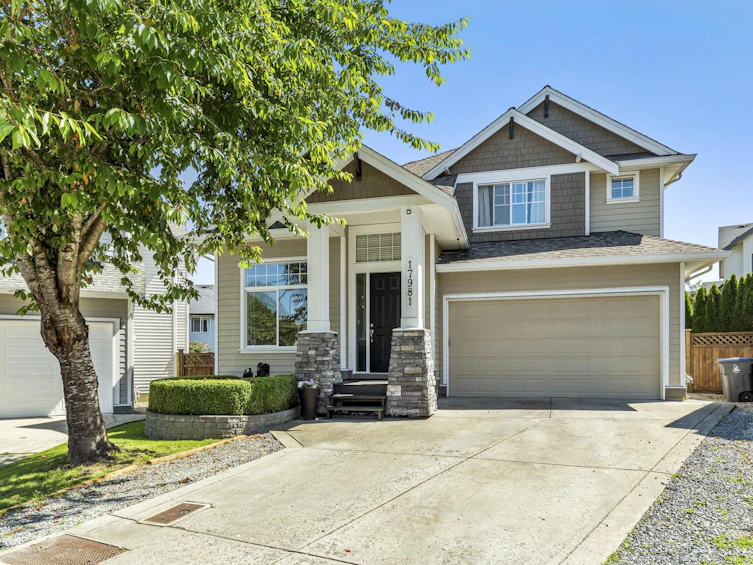 17981 71 Avenue, Surrey, BC, V3S 7C7