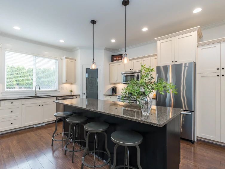 17981 71 Avenue, Surrey, BC, V3S 7C7 - 9
