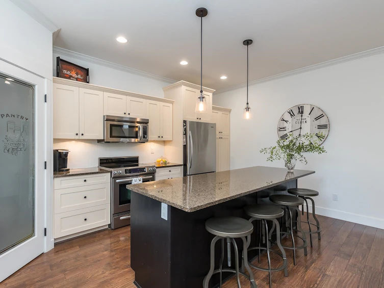 17981 71 Avenue, Surrey, BC, V3S 7C7 - 10