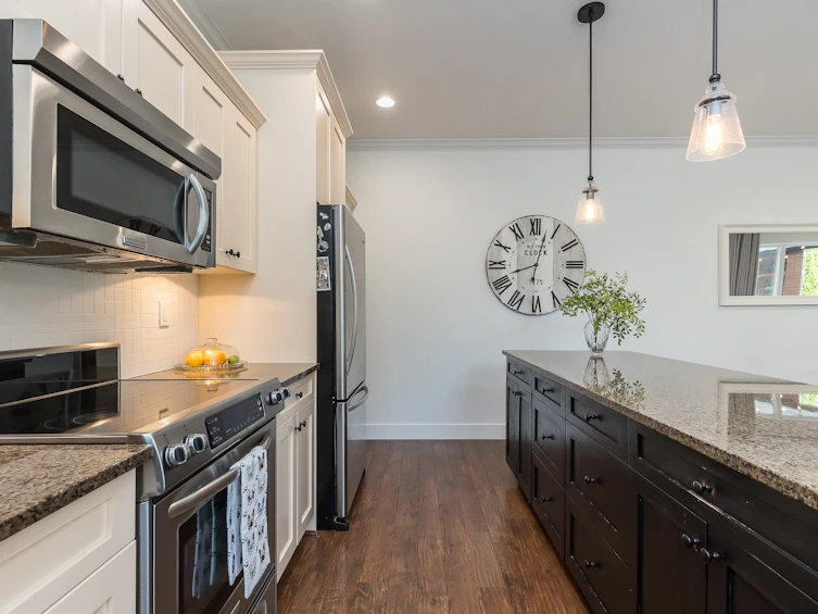 17981 71 Avenue, Surrey, BC, V3S 7C7 - 16