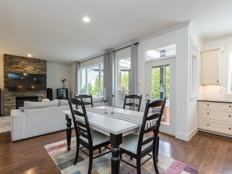 17981 71 Avenue, Surrey, BC, V3S 7C7 - 17