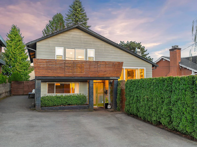 1080 Parker Street, Surrey BC V4B 4R7
