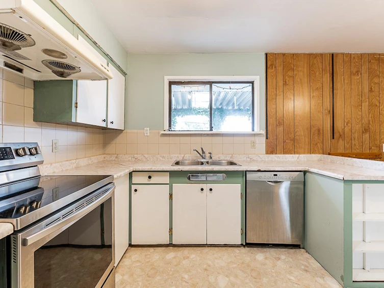 3471 Dieppe Drive, Vancouver, BC, V5M 4C8 - 9