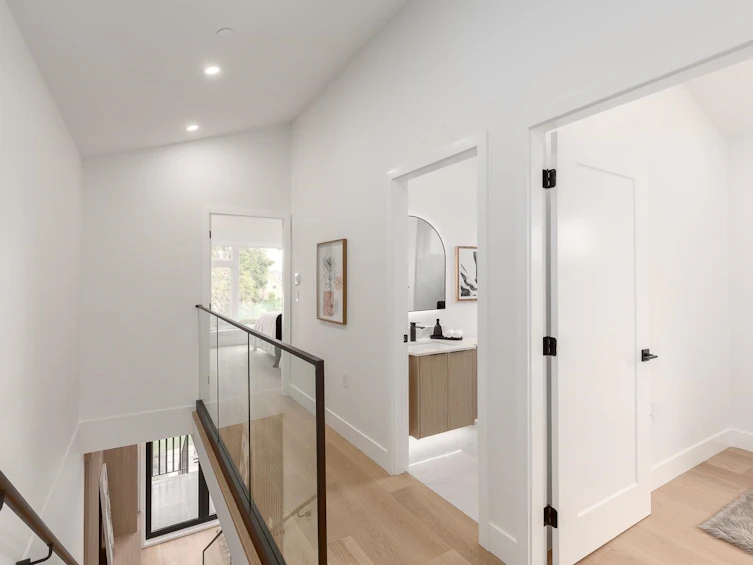 131 E King Edward Avenue, Vancouver, BC, V5V 2B8 - 17
