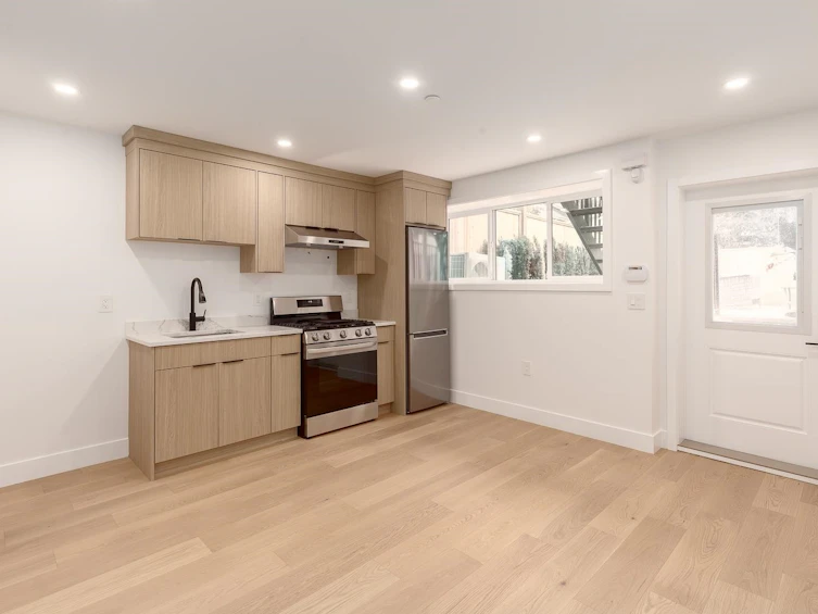 131 E King Edward Avenue, Vancouver, BC, V5V 2B8 - 30