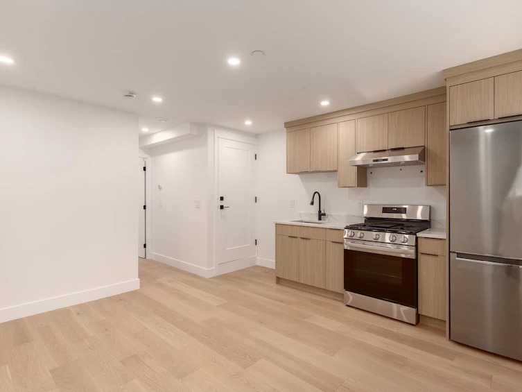 131 E King Edward Avenue, Vancouver, BC, V5V 2B8 - 31