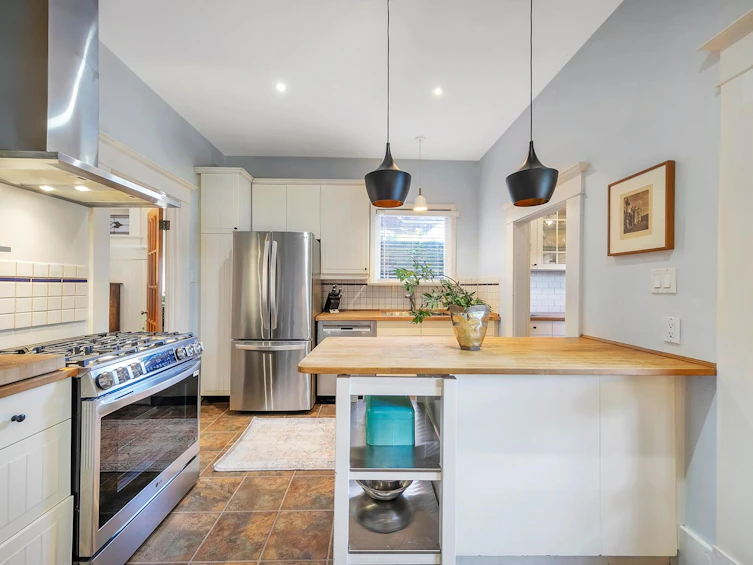 5041 St. Catherines Street, Vancouver, BC, V5W 3E9 - 11
