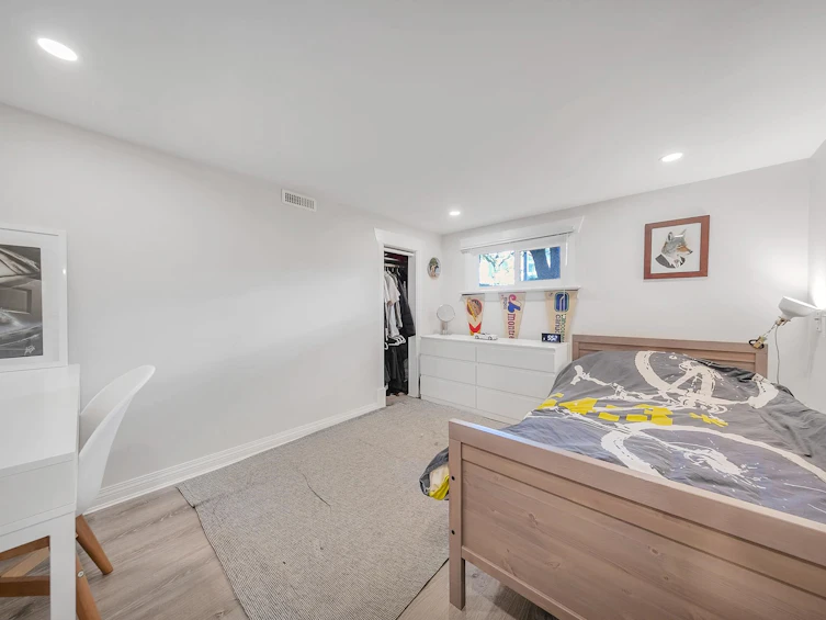 5041 St. Catherines Street, Vancouver, BC, V5W 3E9 - 27