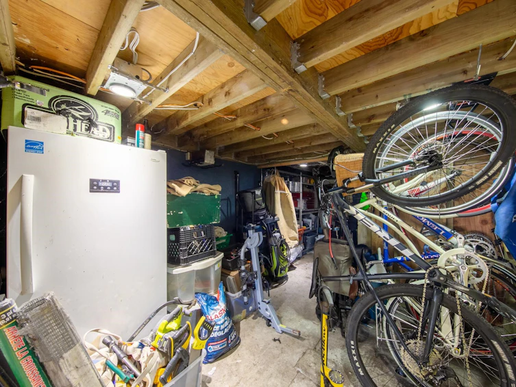 5041 St. Catherines Street, Vancouver, BC, V5W 3E9 - 37