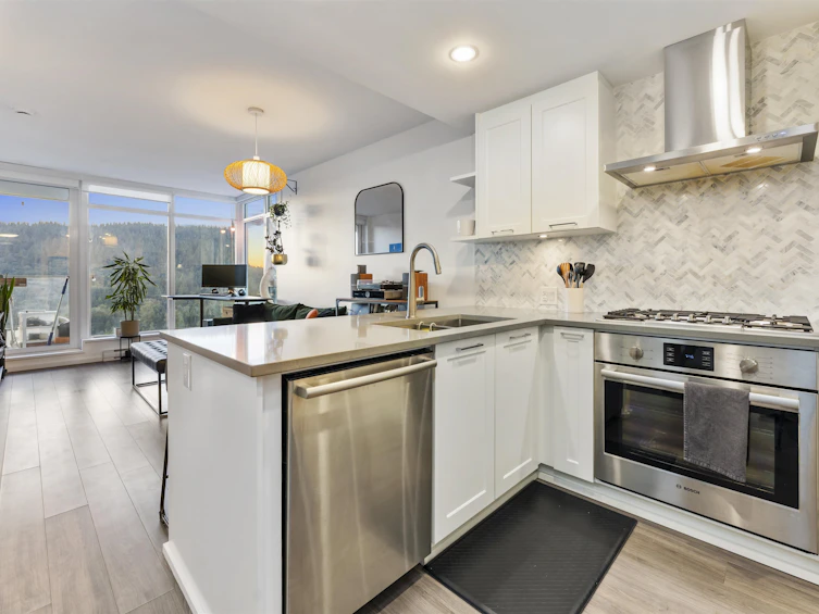 1403-520 Como Lake Avenue, Coquitlam, BC, V3J 0E8 - 4