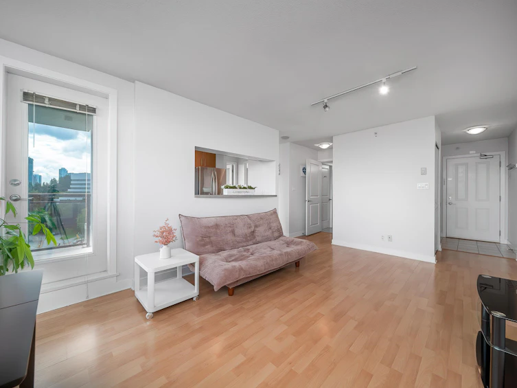 1407-3660 Vanness Avenue, Vancouver, BC, V5R 6H8 - 3