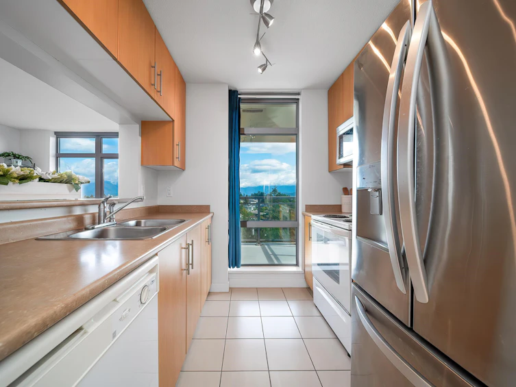 1407-3660 Vanness Avenue, Vancouver, BC, V5R 6H8 - 9