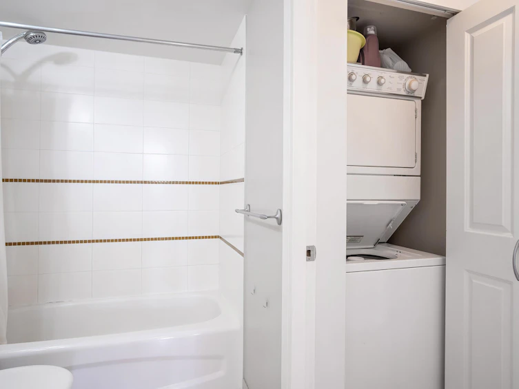 1407-3660 Vanness Avenue, Vancouver, BC, V5R 6H8 - 14