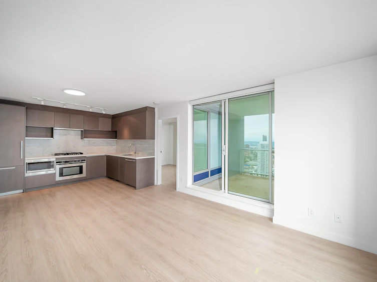 4210-13696 100 Avenue, Surrey, BC, V3T 0L5 - 10