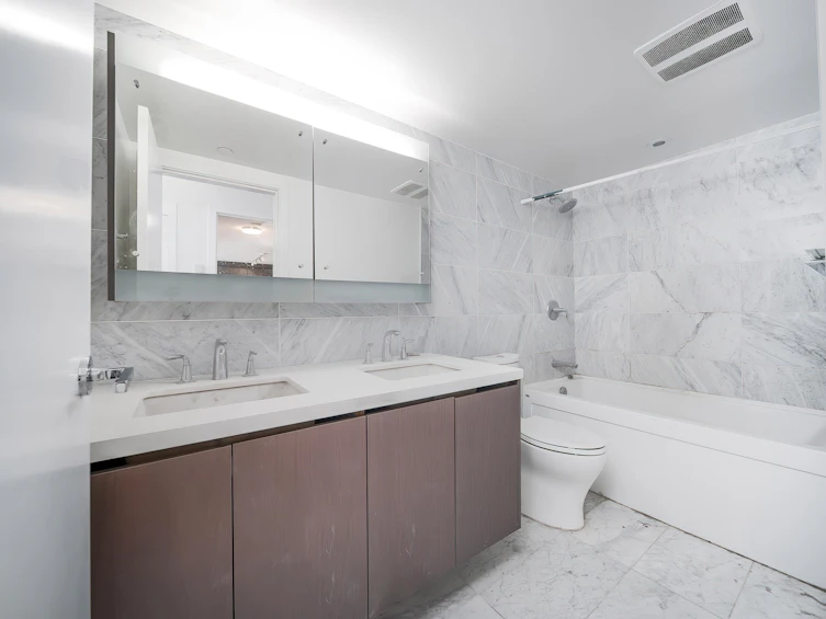 4210-13696 100 Avenue, Surrey, BC, V3T 0L5 - 12