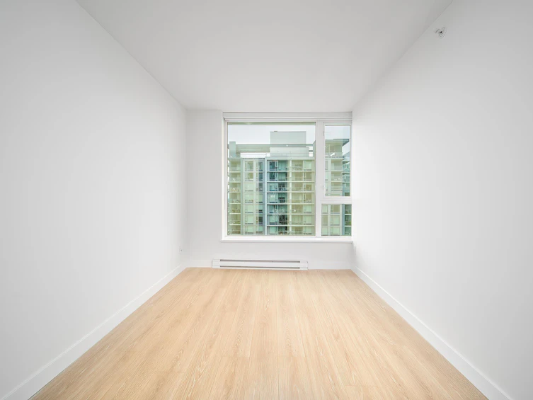 4210-13696 100 Avenue, Surrey, BC, V3T 0L5 - 13