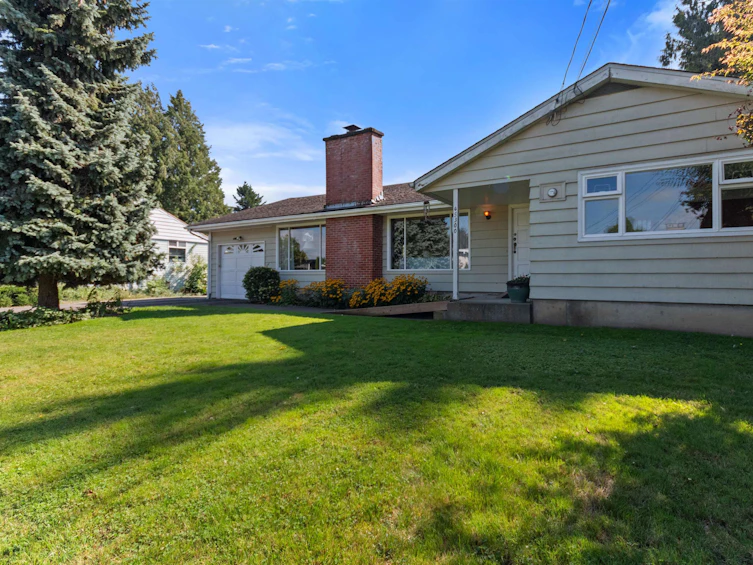 45300 Bernard Avenue, Chilliwack, BC, V2P 1H4 - 4